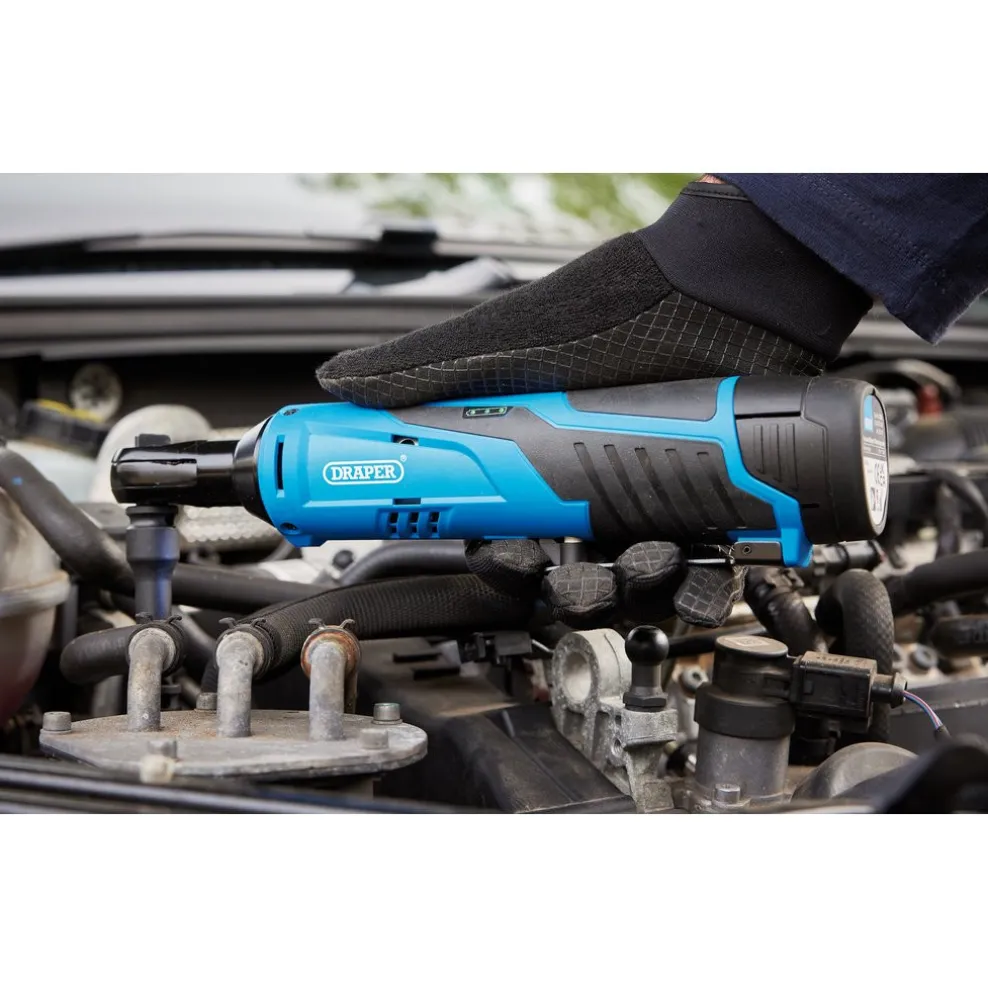 12V Ratchet Kit, 2 x 1.5Ah Batteries, 1 x Fast Charger, 1 x Tool bag